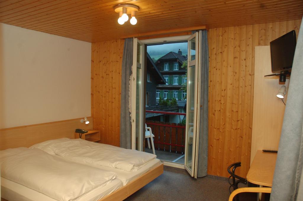 Hotel Loewen Lungern Exterior photo